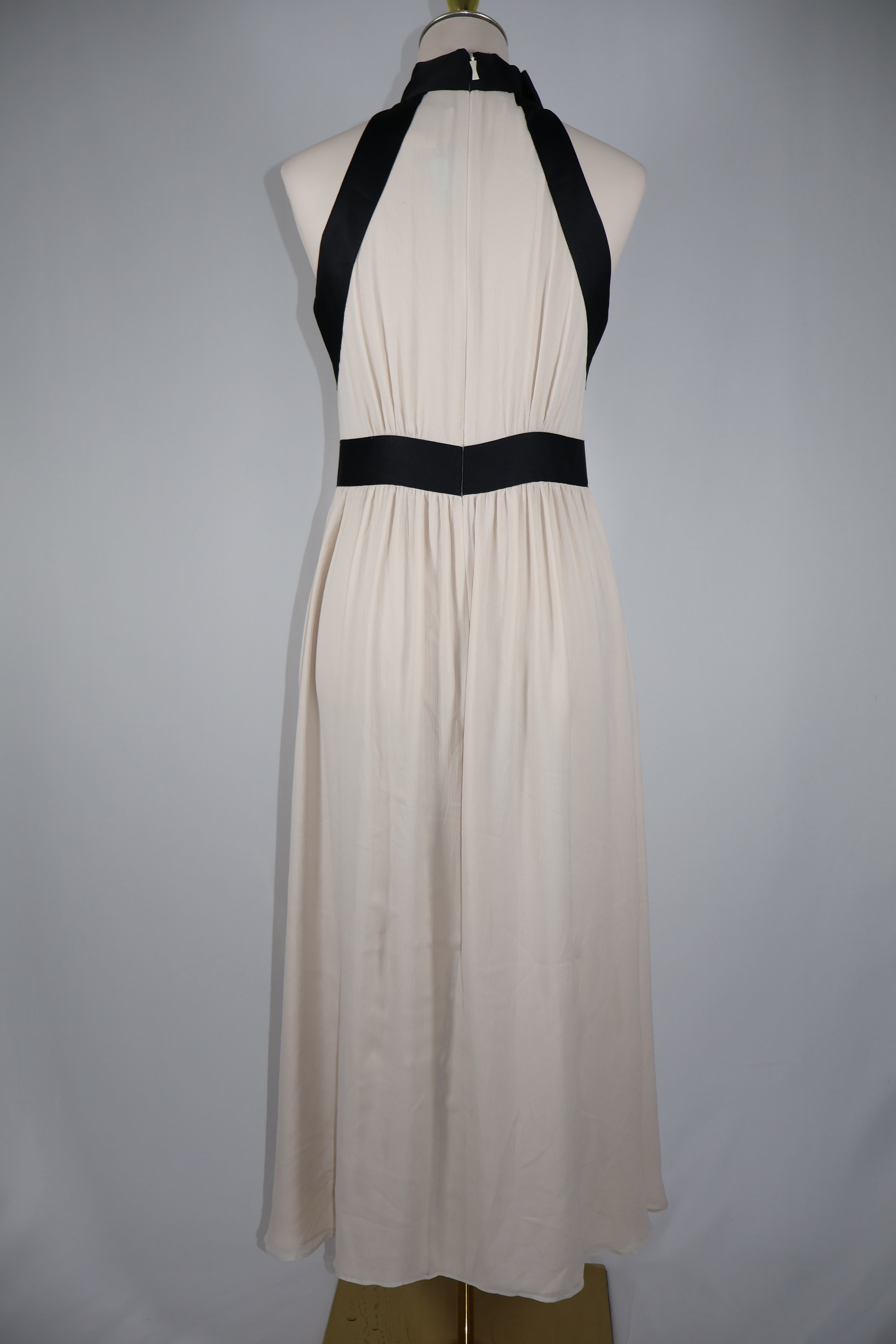 Kate Spade Halter Maxi Dress Size 6 Ivory Black Contrast Evening Dress Presley Co. Collective Kate Spade Halter Maxi Dress Size 6 Ivory Black Contrast Evening Dress Presley Co. Collective