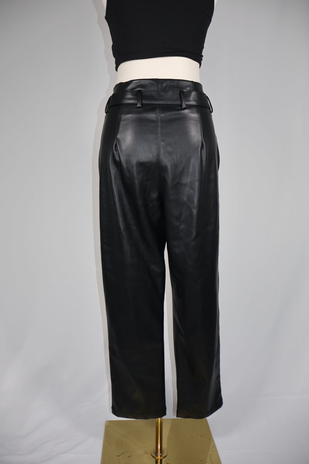 Dolce Cabo Vegan Leather Paperbag Pants / Size M
