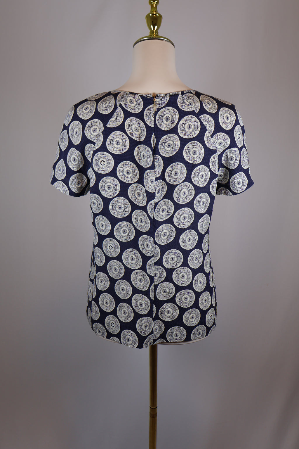 Tory Burch Medallion Short Sleeve Blouse | Size 6