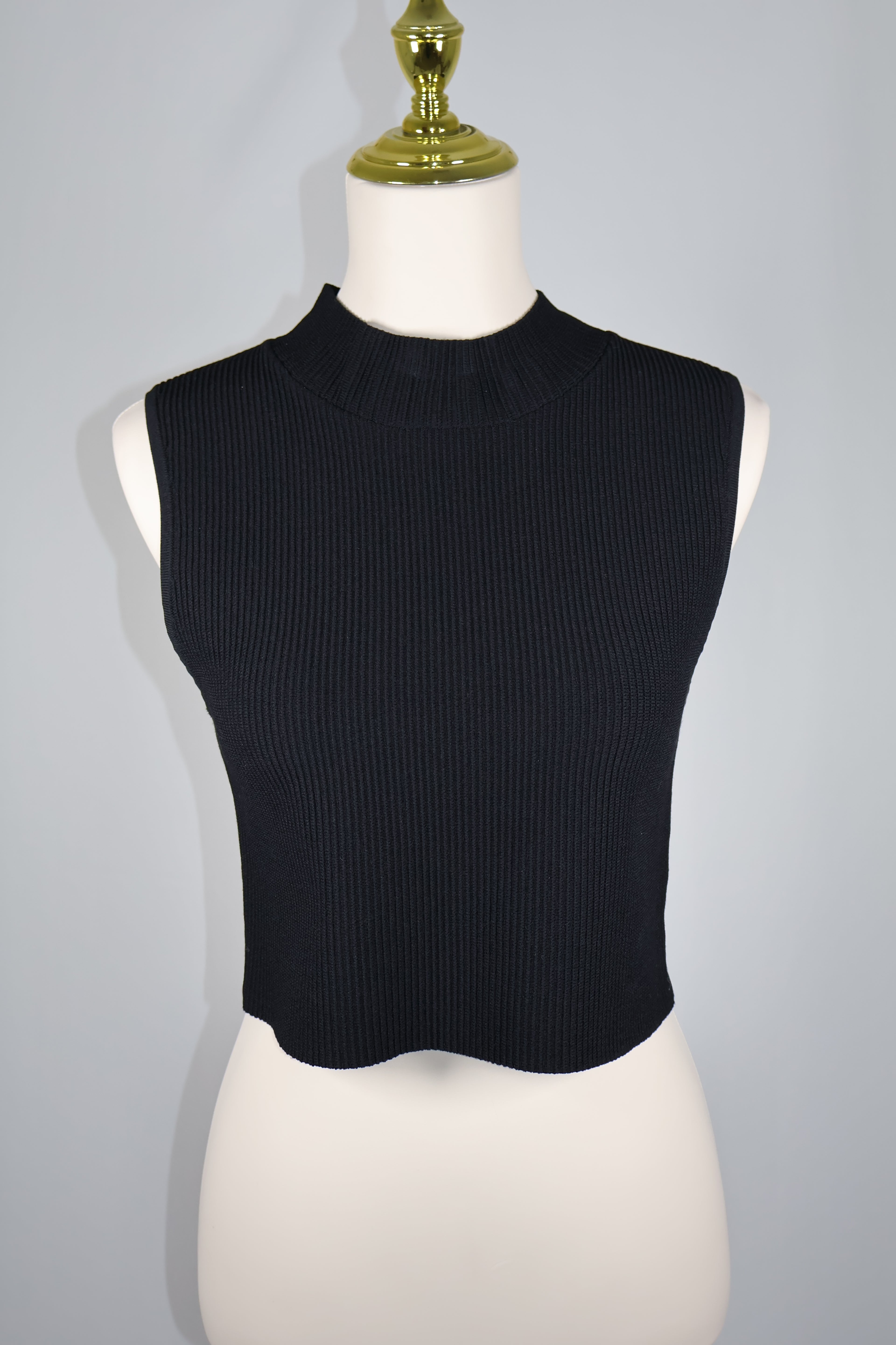 Aritzia Babaton Black Ribbed Cropped Sleeveless Top / Size M
