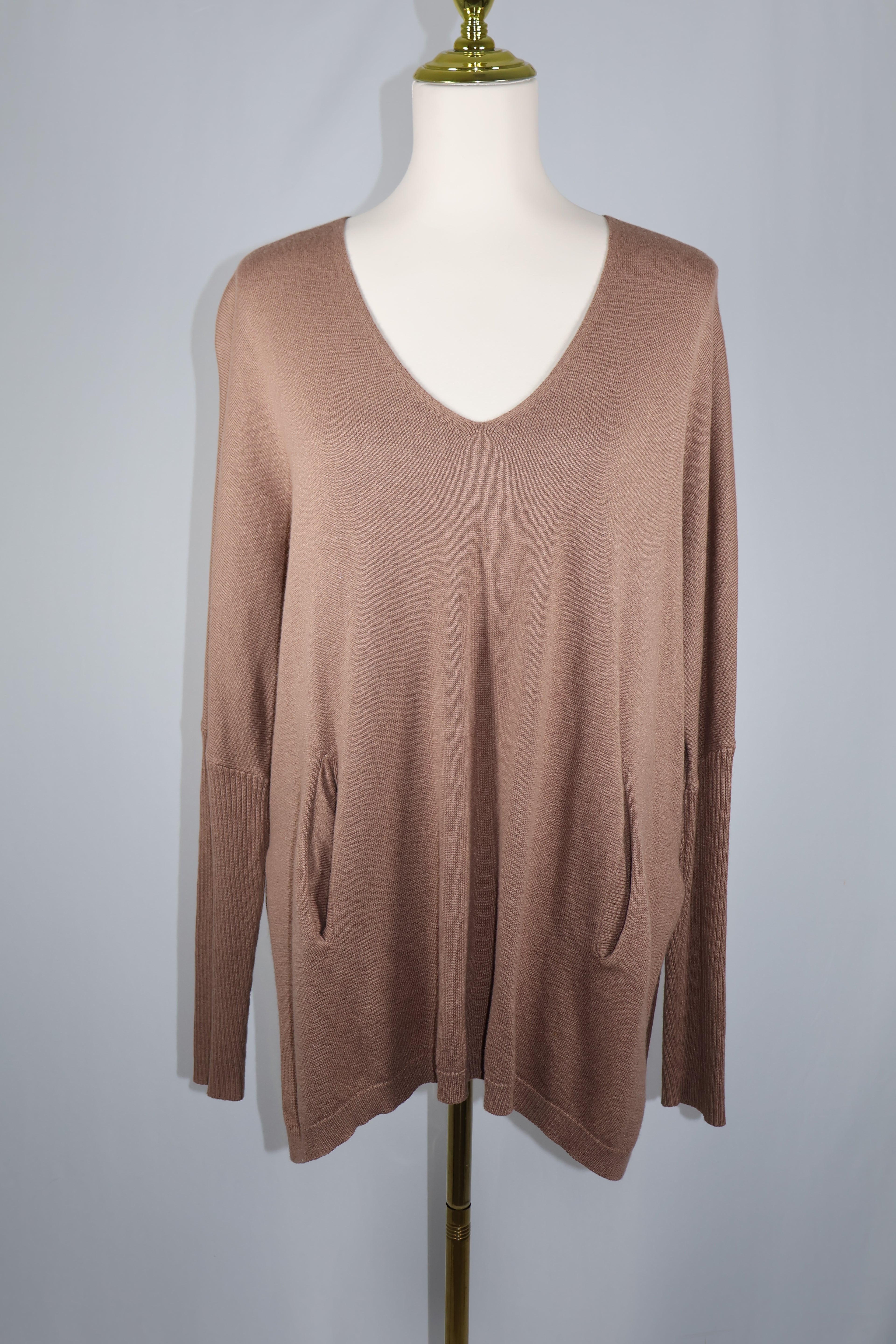 Babaton Oversized V-Neck Sweater / Size S