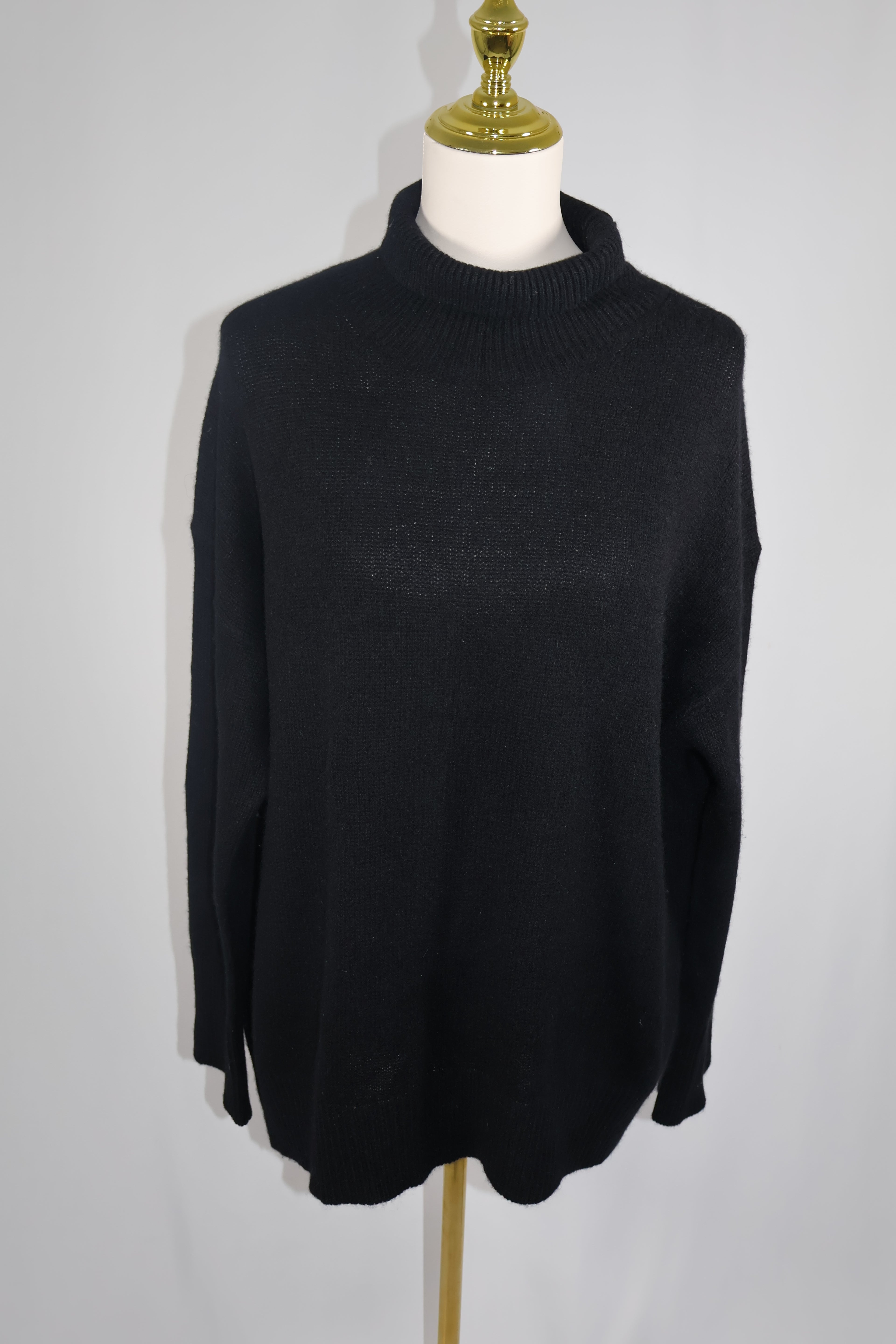 Skull Cashmere Turtleneck Knit Sweater / Size L