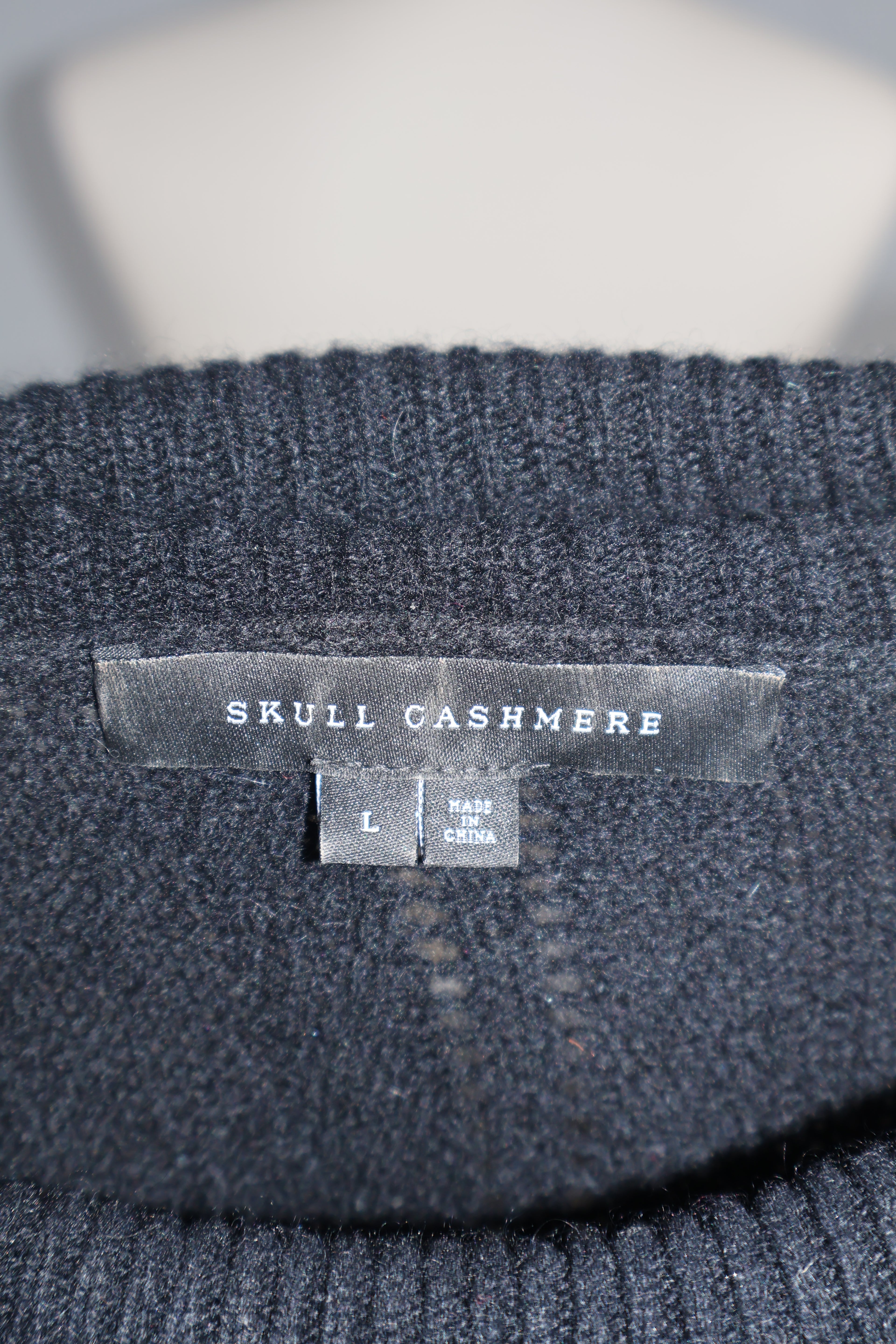 Skull Cashmere Turtleneck Knit Sweater / Size L