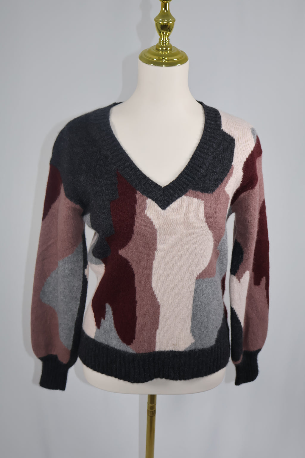Skull Cashmere V Neck Pullover Sweater / Size S