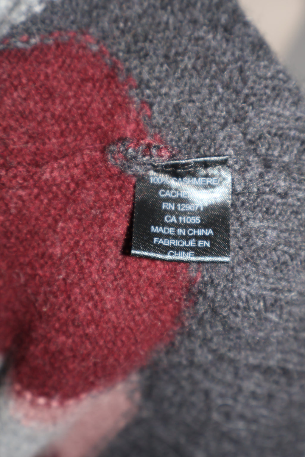 Skull Cashmere V Neck Pullover Sweater / Size S