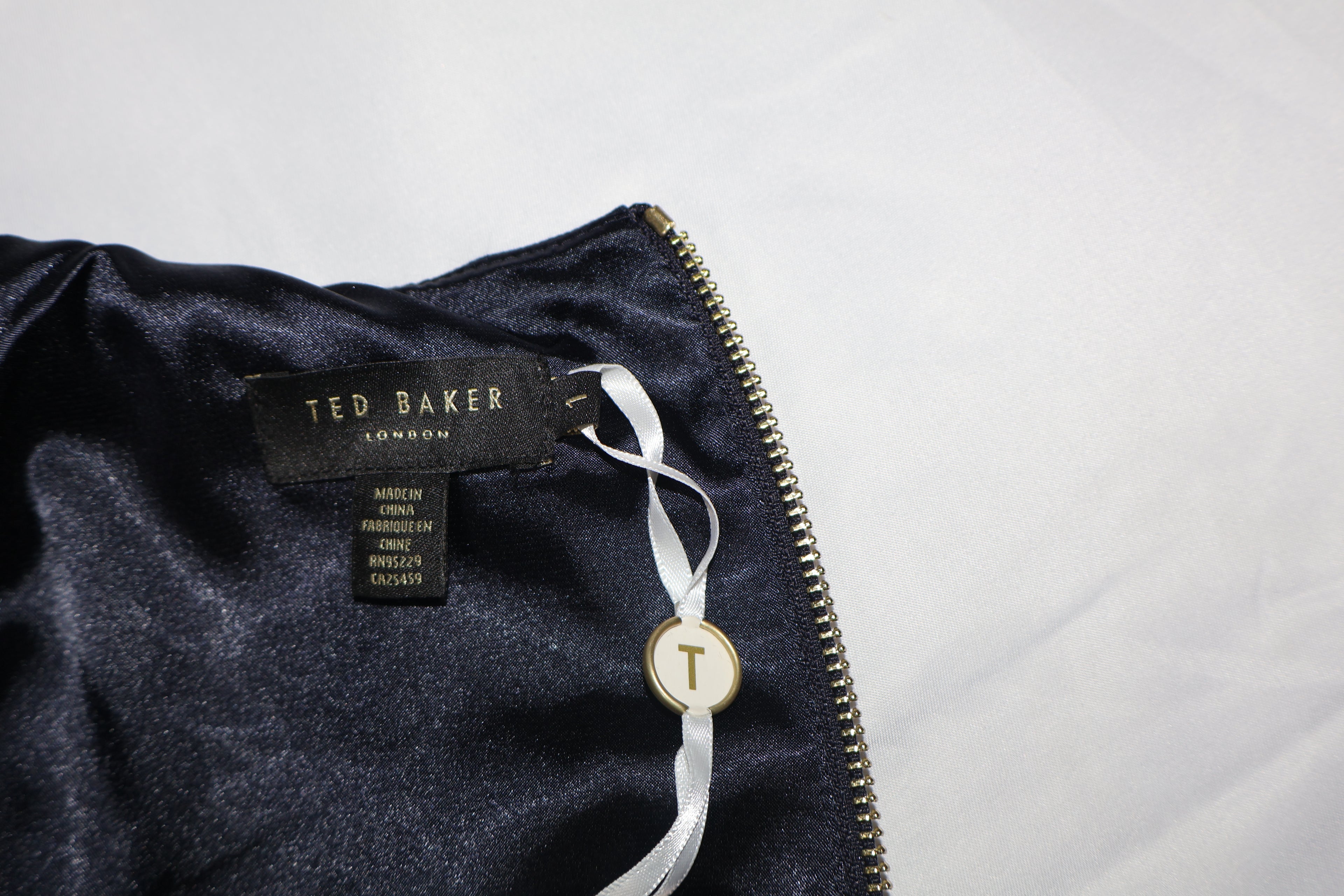 Ted Baker London Kezzia Bow Dress / Size 4