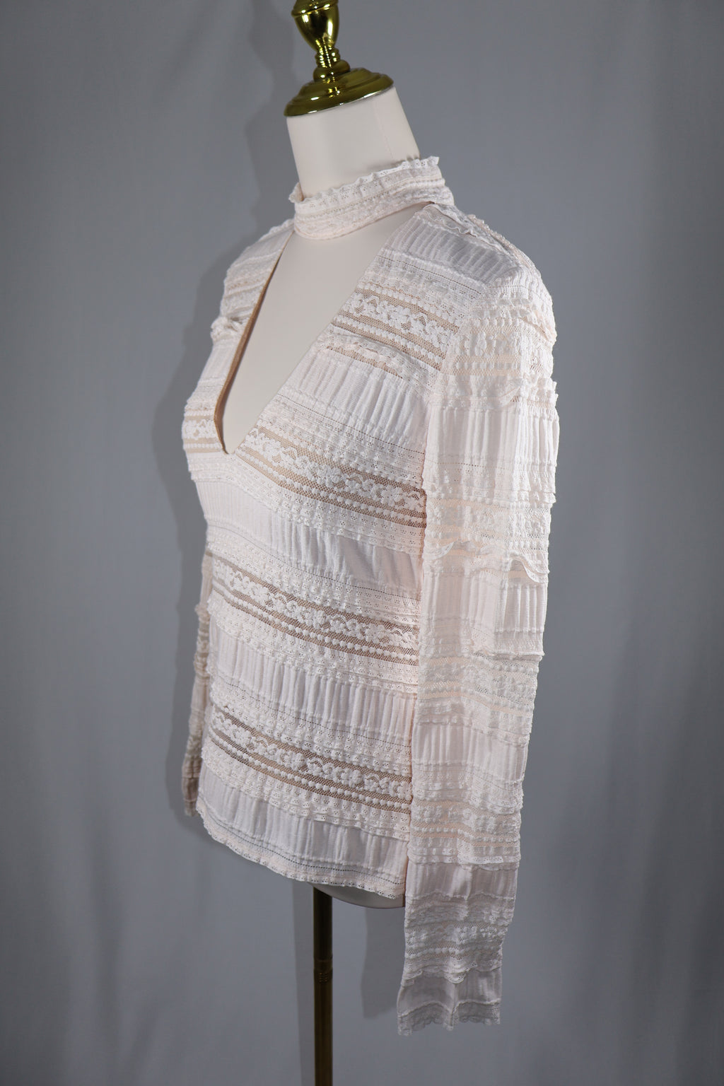 Cinq A Sept Cecily Lace Choker V-neck Top In Pink / Size L