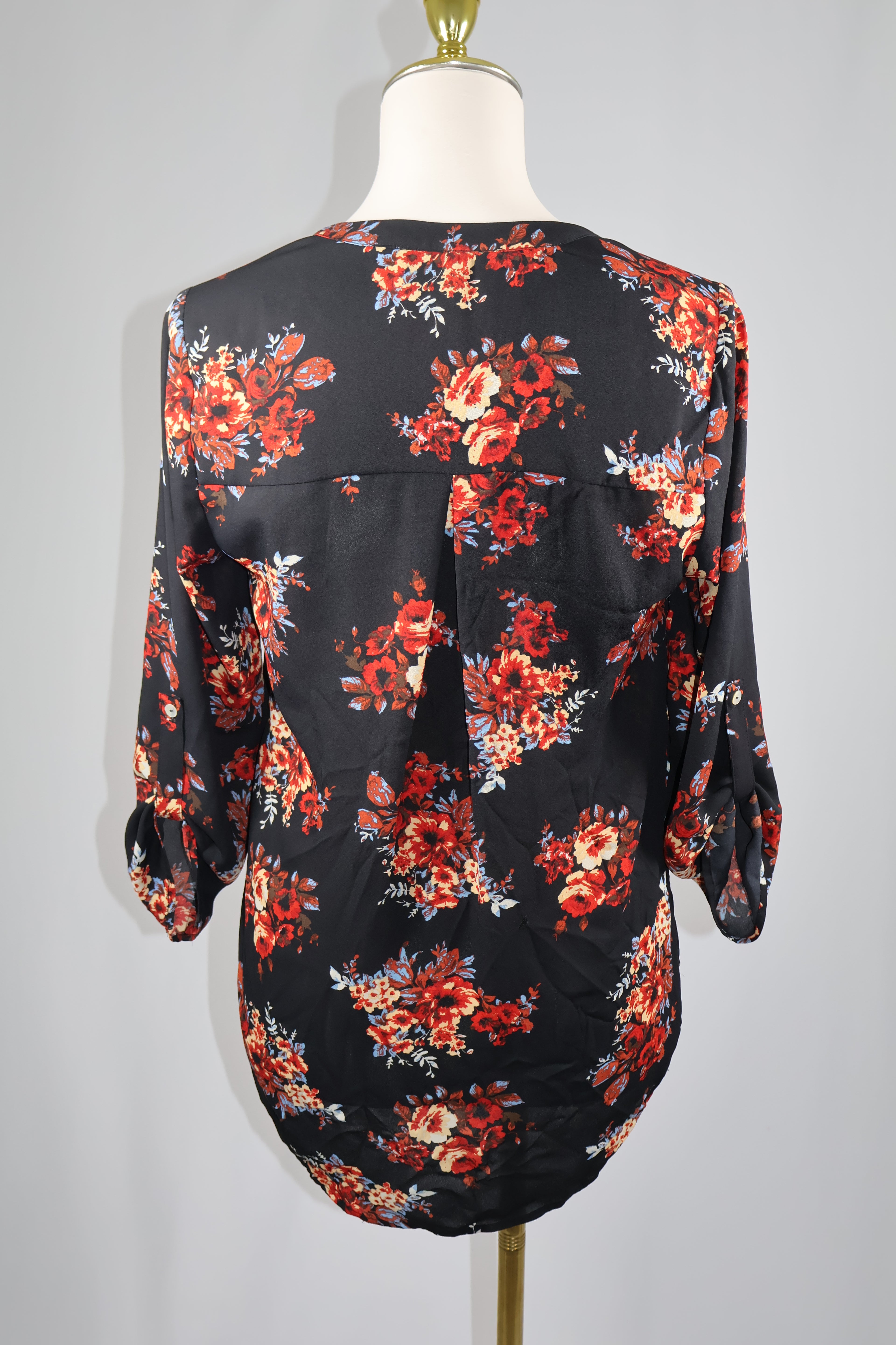 Daniel Rainn Black and Red Relaxed Mandarin Collar Blouse / Size XS