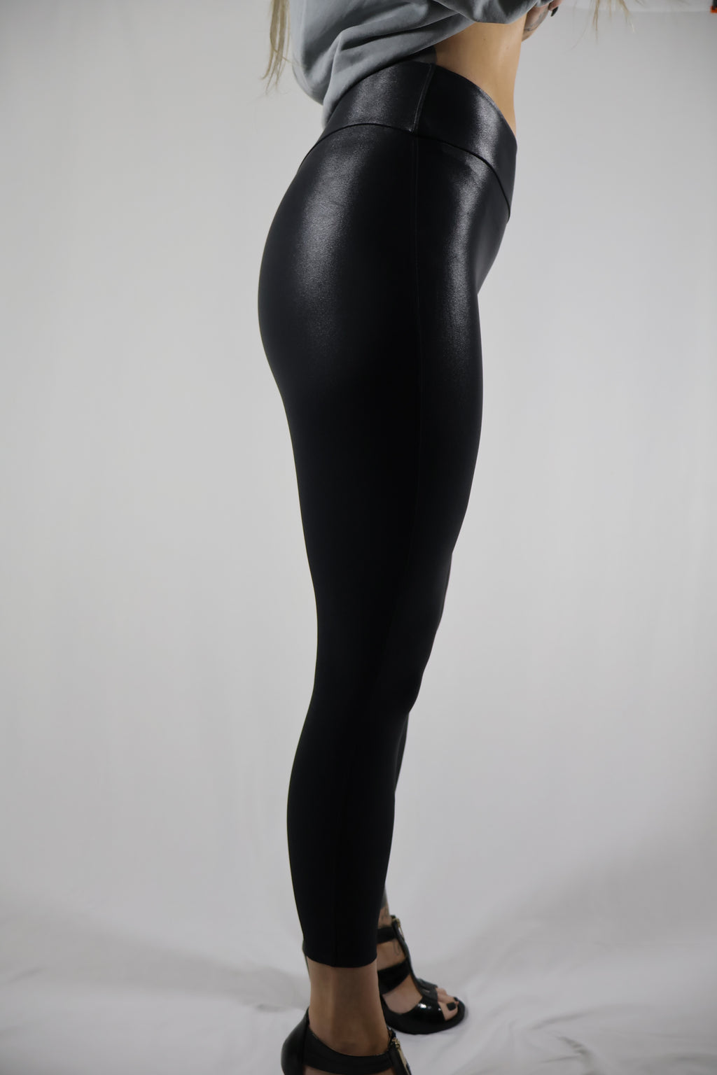 Bombshell Sportswear Gloss Black Leggings / Size XS / L