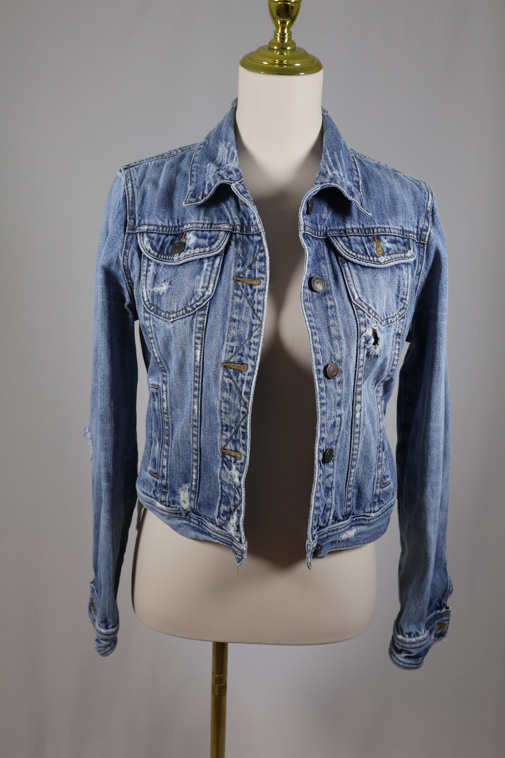 Twenty-One 21 Distressed Denim Jean Jacket / Size L
