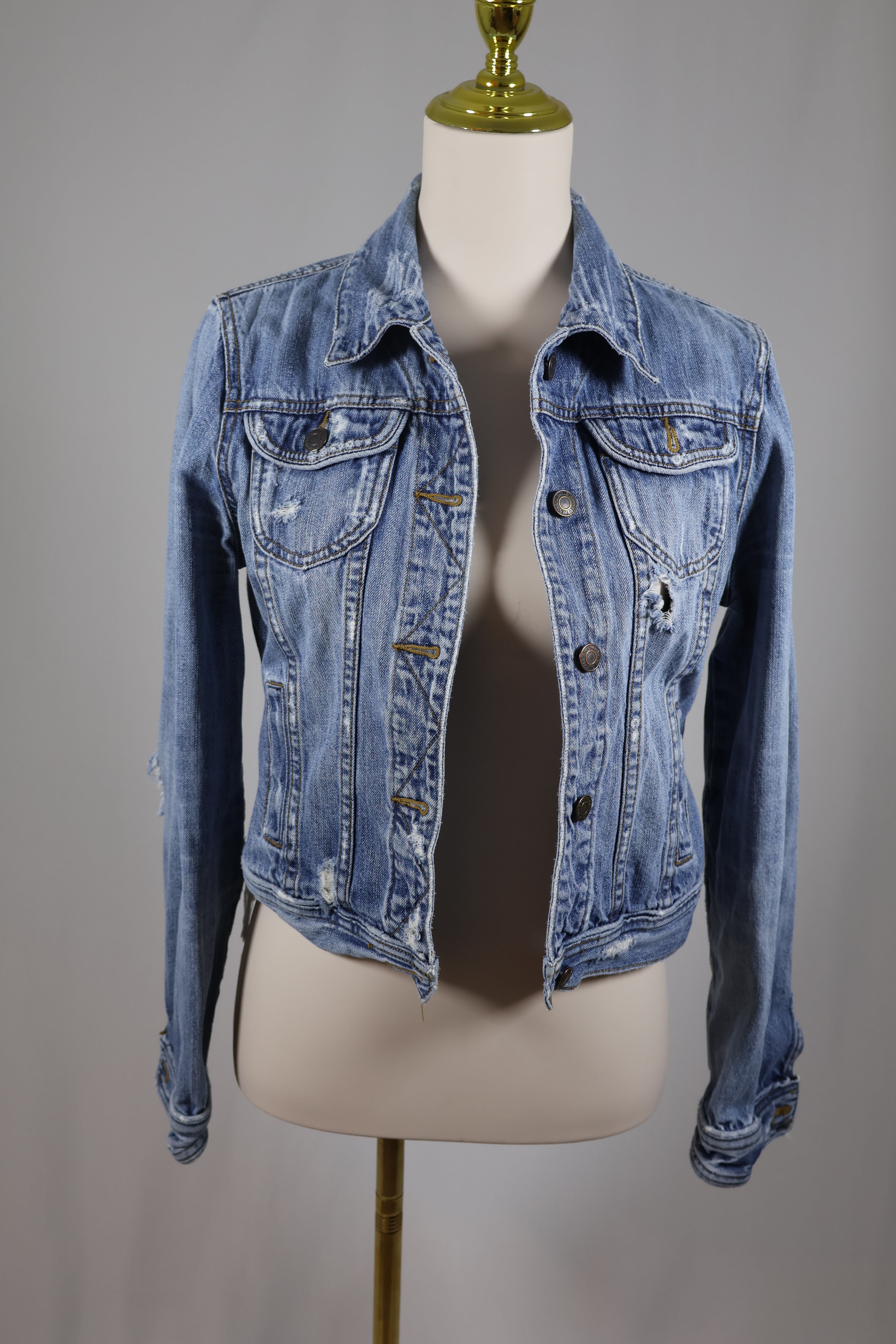 Twenty-One 21 Distressed Denim Jean Jacket / Size L