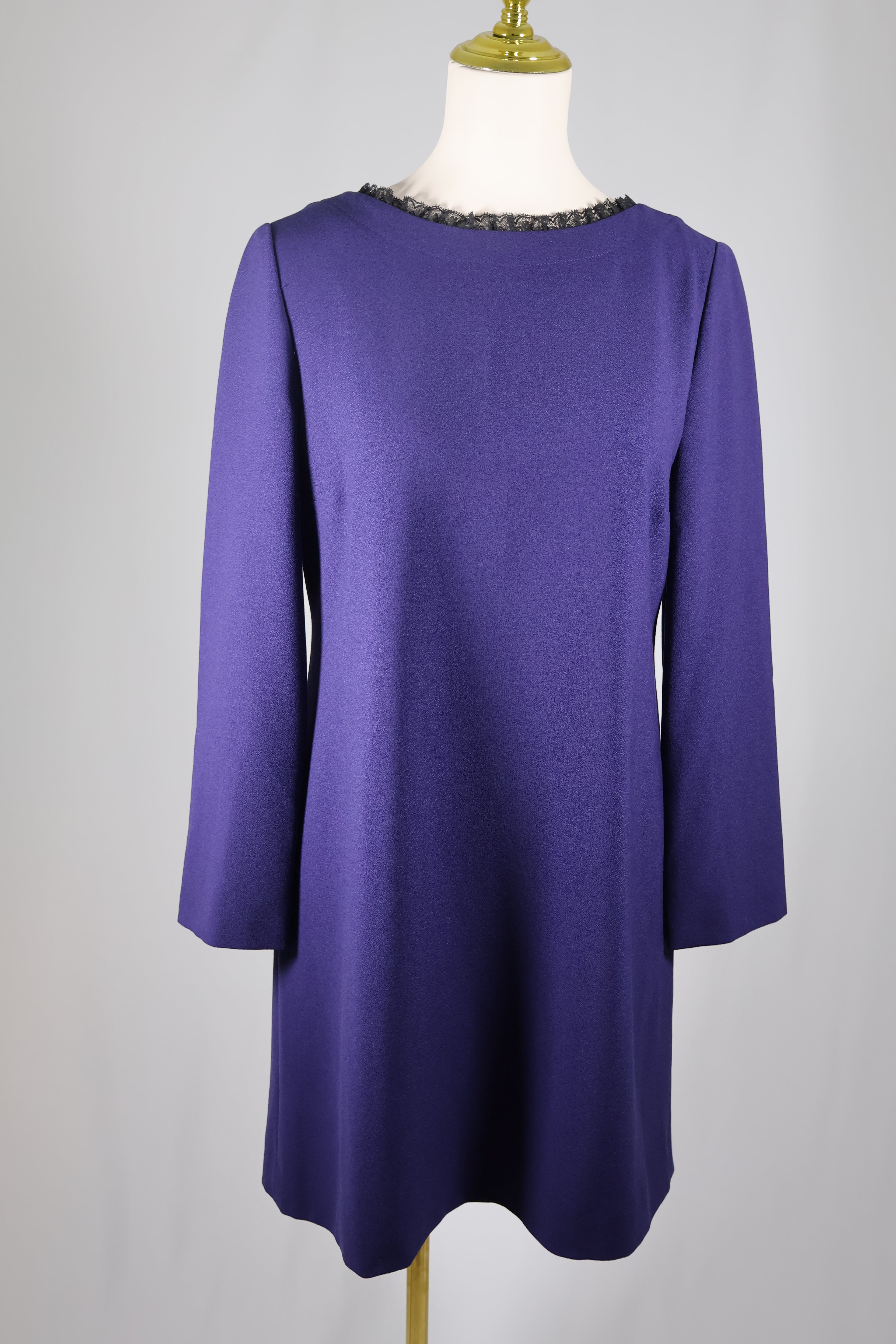 Valentino Long Sleeve Lace-Back Bow Dress / Size 42/L