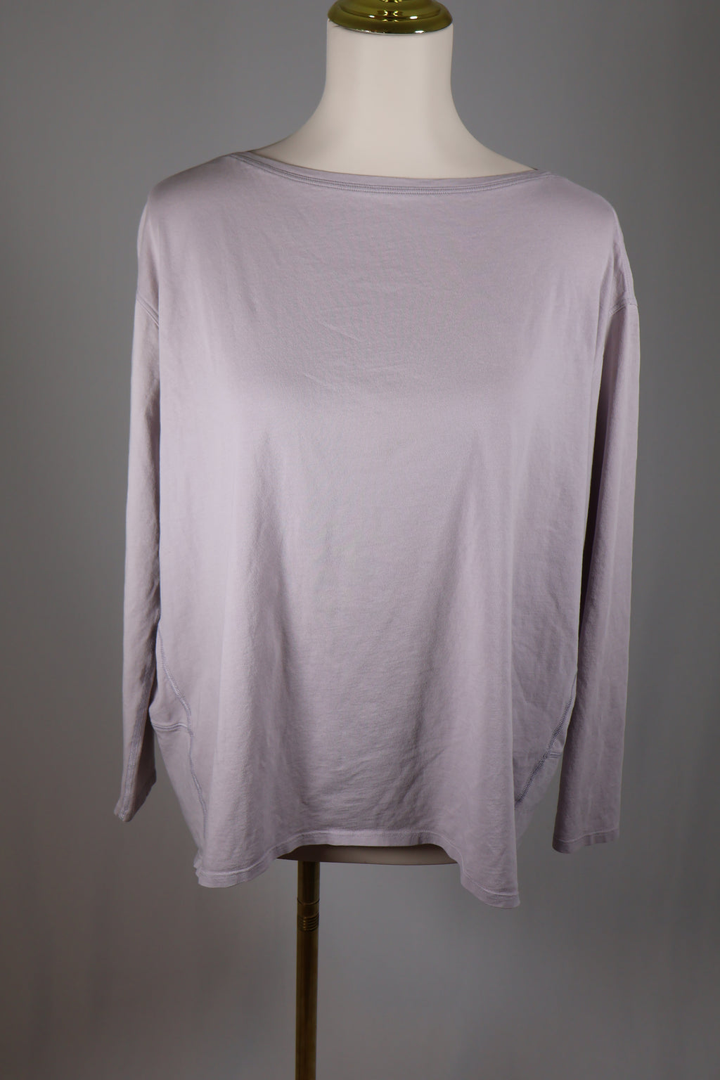 Lululemon Back In Action Organic Cotton Long Sleeve / Size 6