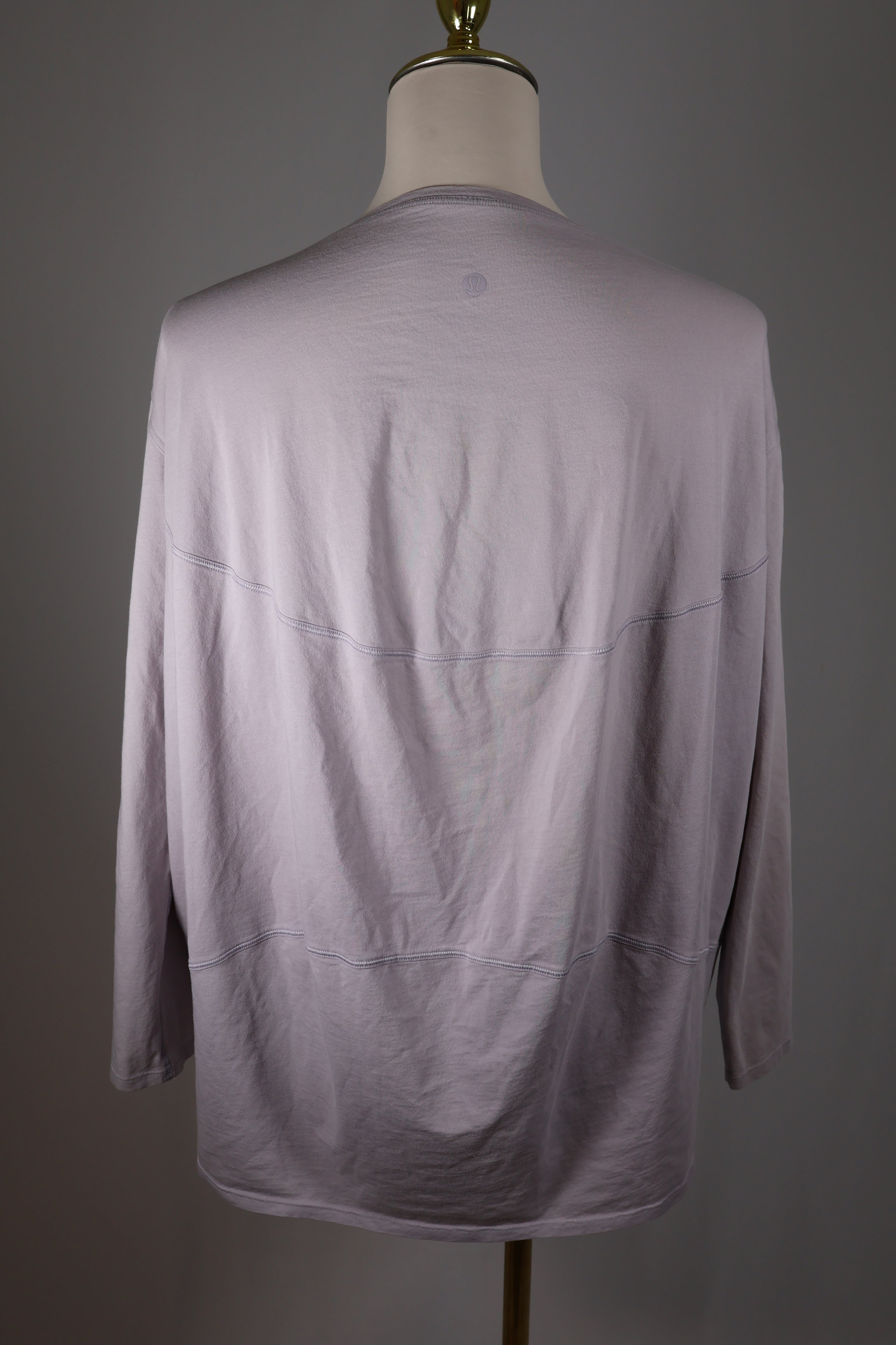 Lululemon Back In Action Organic Cotton Long Sleeve / Size 6