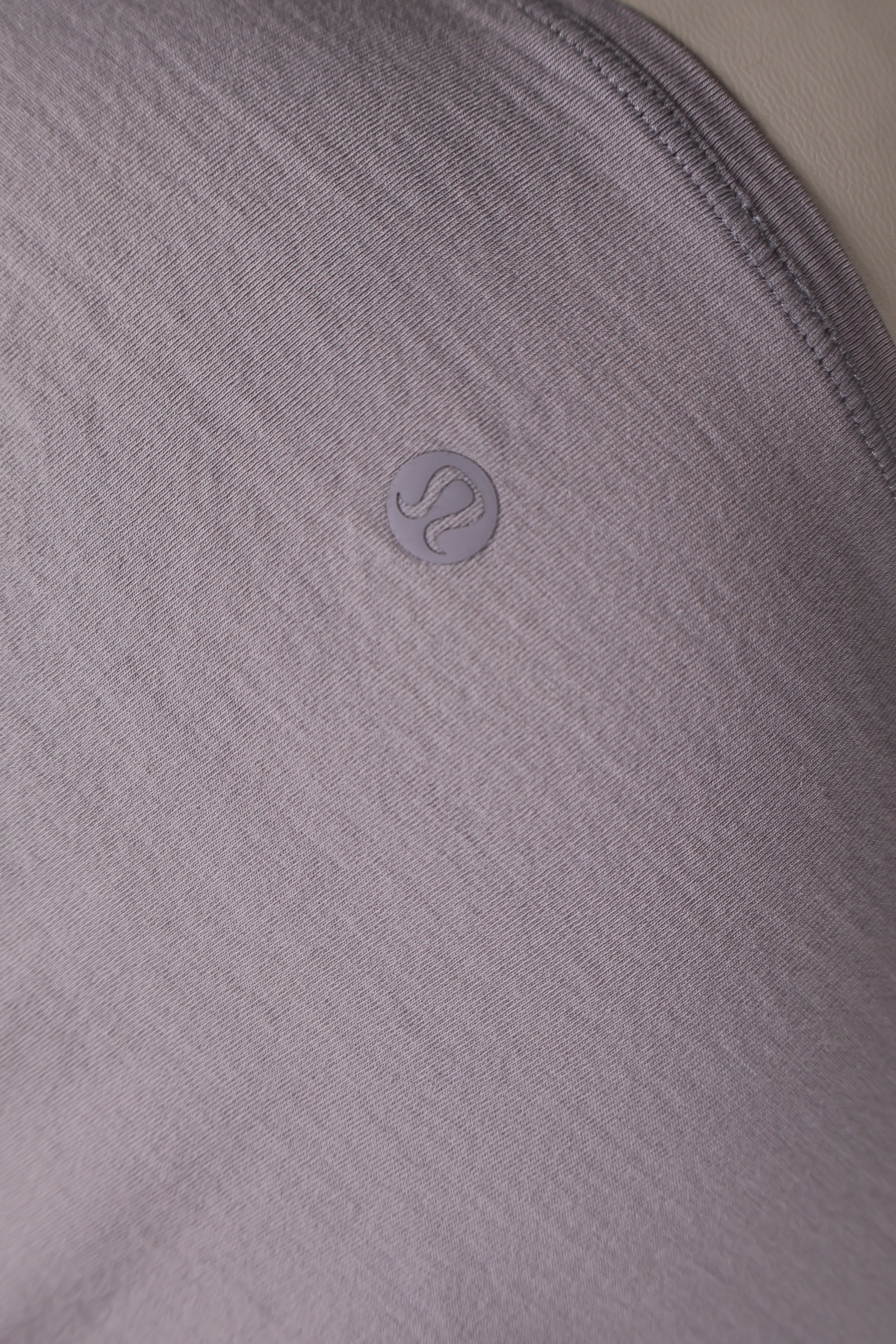 Lululemon Back In Action Organic Cotton Long Sleeve / Size 6