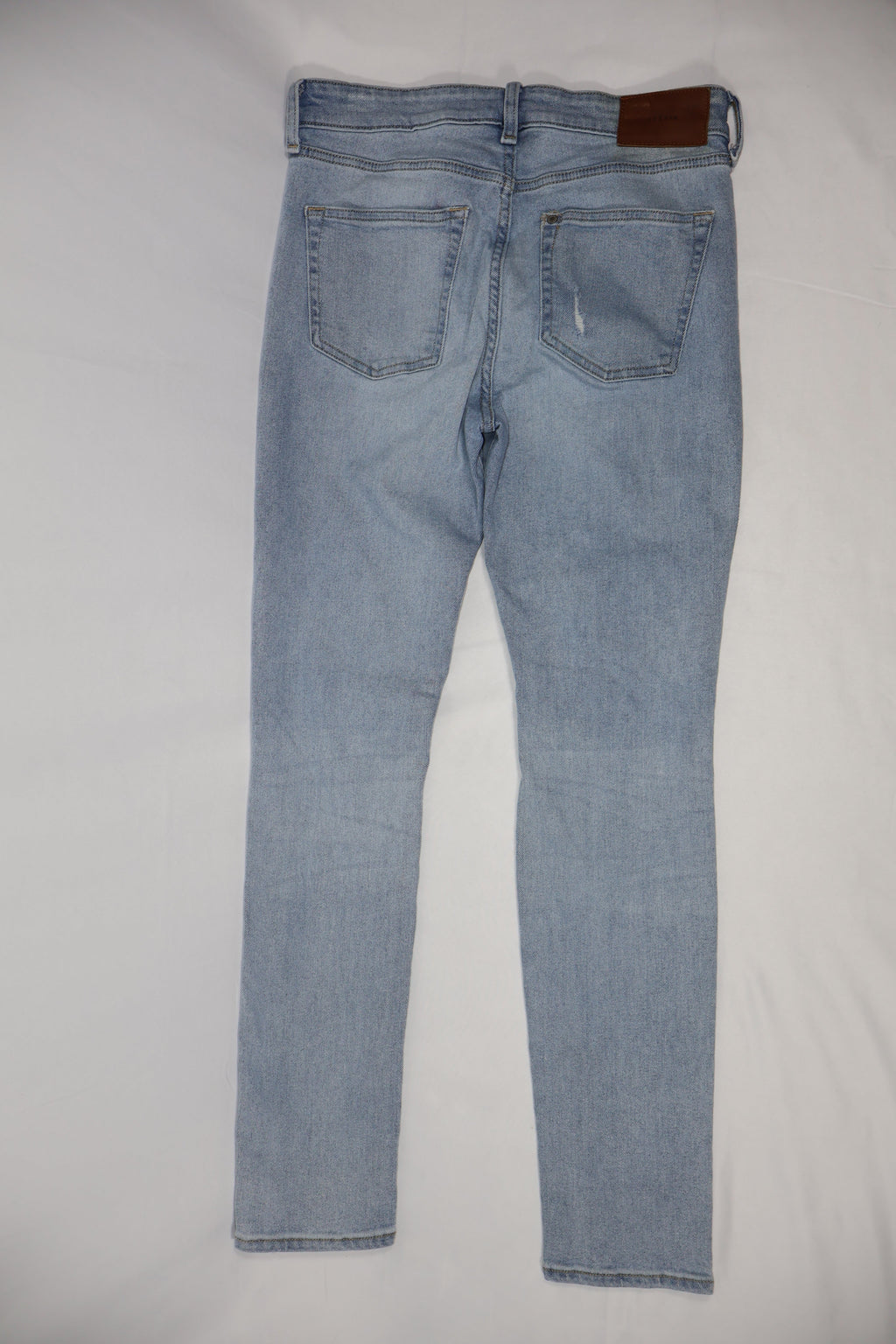 H&M Skinny Distressed Denim Jean / Size 28