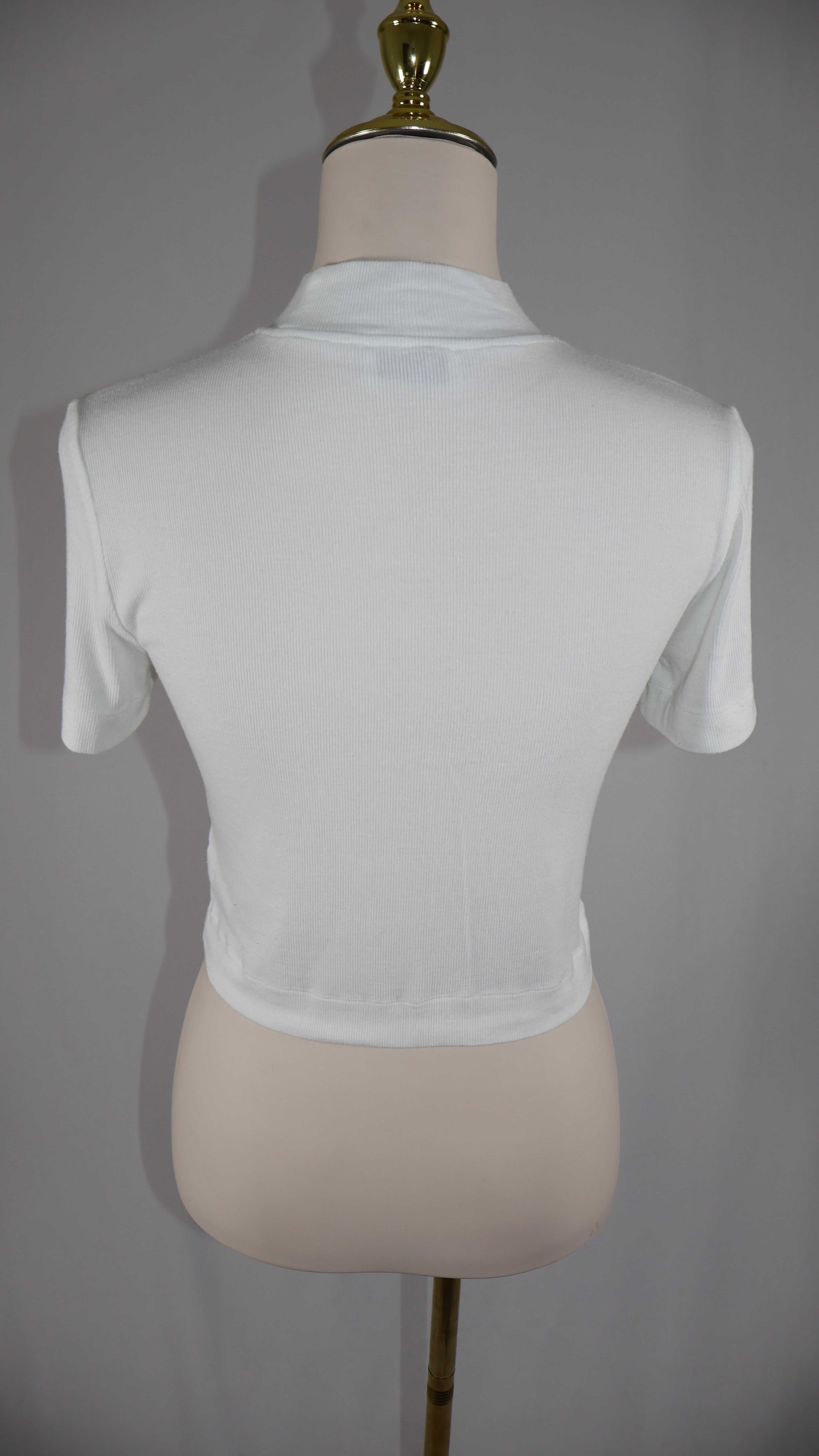 Babaton Gonzalo Ribbed Mock Neck Crop T-Shirt | White | Size Medium