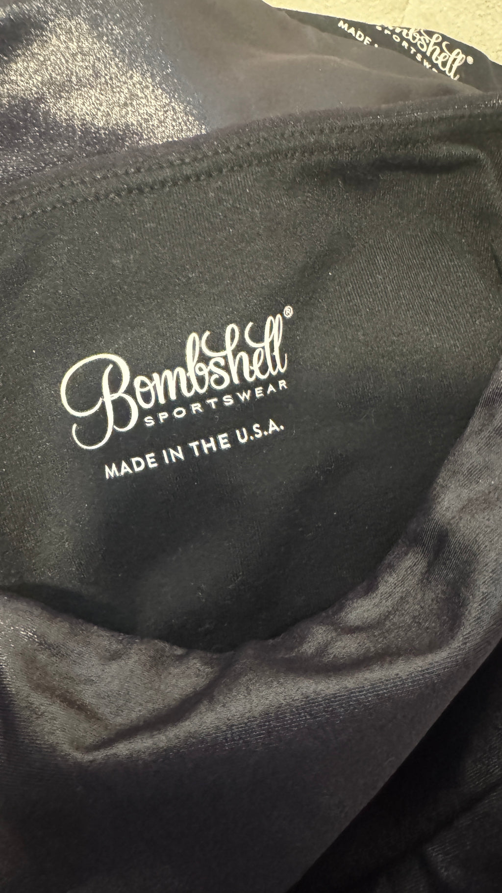 Bombshell Sportswear Gloss Black Leggings / Size XS / L