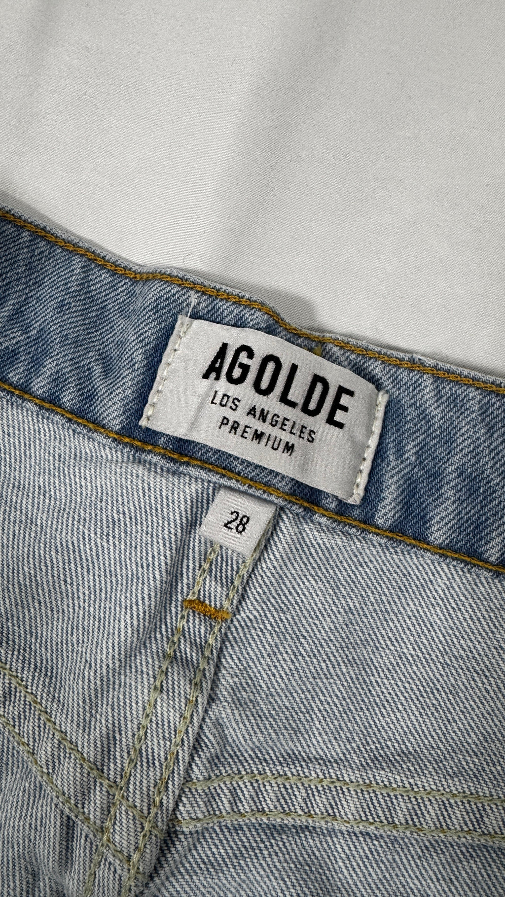 AGOLDE Distressed Light Wash Straight Leg High Rise Jean / Size 28
